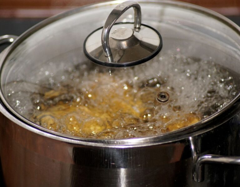 Wann-Kartoffel-mit-oder-ohne-Deckel-kochen-1